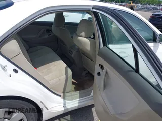2009 Toyota Camry z VIN 4T1BB46K59U099788, wystawiony jako IAAI lot #42400201 z przebiegiem 306 266 mil mil oraz . Historia ofert i sprzedaży dostępna na DreamBid. Obrazek 8.