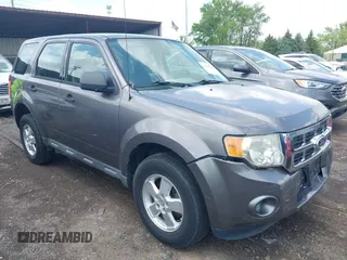 2010 Ford Escape XLS с VIN 1FMCU0C77AKD25868, выставлен на аукционе IAAI как лот 42219513 с пробегом 180 351 миль миль и . История ставок и продаж доступна на DreamBid. Изображение 1.