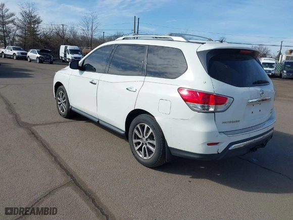 2015 Nissan Pathfinder Platinum with VIN 5N1AR2MM6FC656712, listed as a IAAI auction lot 41661724 with 164,013 mi miles. Bid and sale history available at carsss.com. Image 3.