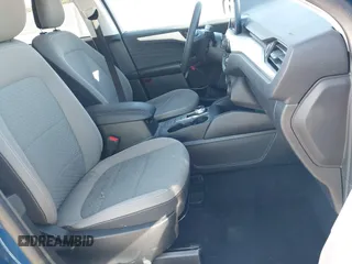 2022 Ford Escape SE Hybrid with VIN 1FMCU9BZXNUA45654, listed as a IAAI auction lot 41950858 with 54,792 mi miles and . Bid and sale history available at carsss.com. Image 5.