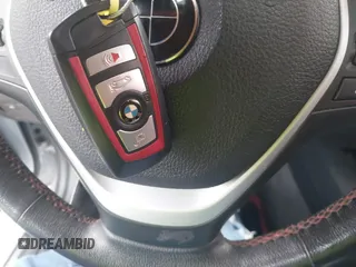 2013 BMW 3 Series 335i с VIN WBA3A9C50DF476559, выставлен на аукционе IAAI как лот 41723123 с пробегом 121 585 миль миль и . История ставок и продаж доступна на DreamBid. Изображение 11.