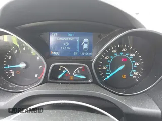 2014 Ford Escape SE z VIN 1FMCU0GX3EUC64328, wystawiony jako IAAI lot #42182502 z przebiegiem 135 496 mil mil oraz . Historia ofert i sprzedaży dostępna na DreamBid. Obrazek 7.
