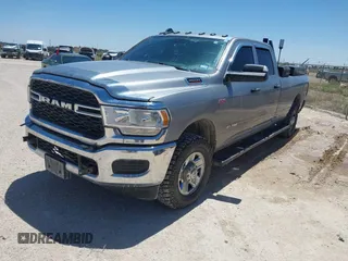 2022 Ram 2500 Tradesman z VIN 3C6UR5HJ7NG387674, wystawiony jako IAAI lot #42189557 z przebiegiem 125 045 mil mil oraz . Historia ofert i sprzedaży dostępna na DreamBid. Obrazek 17.
