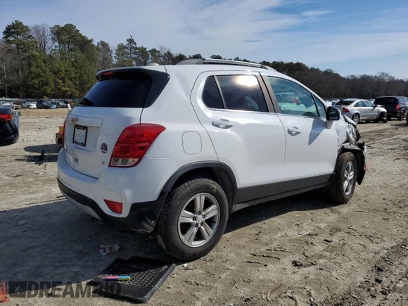 2018 Chevrolet Trax LT with VIN 3GNCJPSBXJL147567, listed as a Copart auction lot 46701695 with 60,943 mi miles and Salvage Title. Bid and sale history available at carsss.com. Image 3.