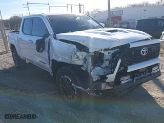 2024 Toyota Tacoma 4WD SR5 with VIN 3TMLB5JN1RM022825, listed as a IAAI auction lot 41356038 with 3,977 mi miles. Bid and sale history available at carsss.com. Image 1.
