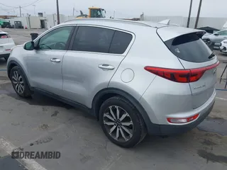 2017 Kia Sportage EX with VIN KNDPN3ACXH7085538, listed as a IAAI auction lot 42586950 with 199,746 mi miles and . Bid and sale history available at DreamBid. Image 3.