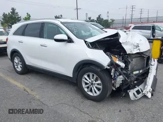 2019 Kia Sorento LX z VIN 5XYPG4A37KG589572, wystawiony jako IAAI lot #42154004 z przebiegiem 45 450 mil mil oraz . Historia ofert i sprzedaży dostępna na DreamBid. Obrazek 1.