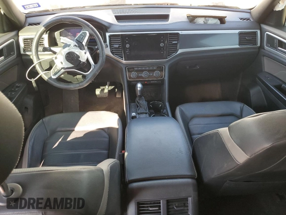 2021 Volkswagen Atlas SEL Premium z VIN 1V2TE2CA1MC204677, wystawiony jako Copart lot #73306994 z przebiegiem 83 188 mil mil oraz Szkoda całkowita • Salvage title. Historia ofert i sprzedaży dostępna na DreamBid. Obrazek 8.
