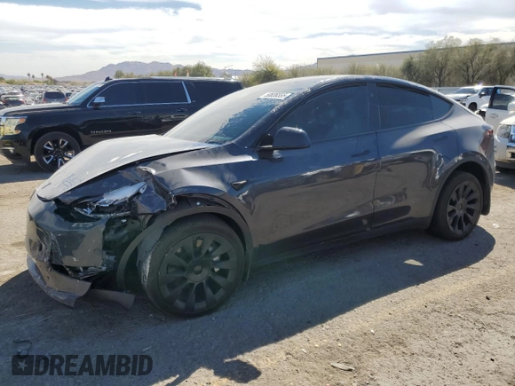 2024 Tesla Model Y Long Range z VIN 7SAYGDEE9RA255805, wystawiony jako Copart lot #50836555 z przebiegiem Nie podano mil oraz Szkoda całkowita • Salvage title. Historia ofert i sprzedaży dostępna na DreamBid. Obrazek 1.