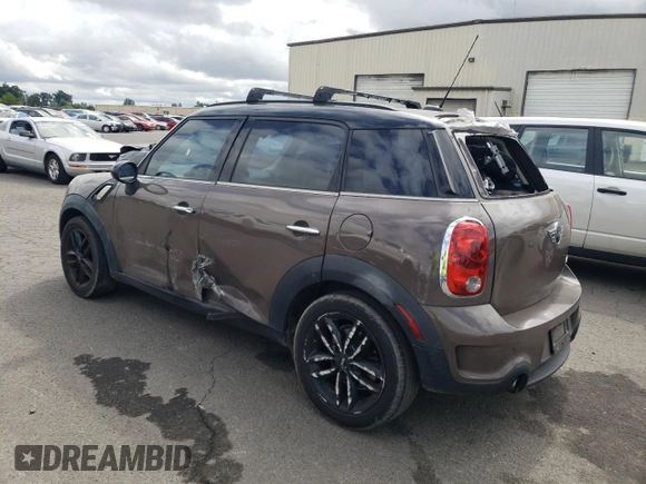 2012 MINI Countryman S with VIN WMWZC3C54CWL86055, listed as a Copart auction lot 61473745 with 117,351 mi miles and Clean title. Bid and sale history available at DreamBid. Image 2.