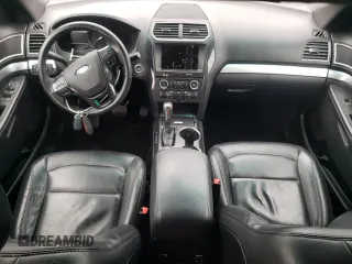 2017 Ford Explorer XLT z VIN 1FM5K8D85HGA31323, wystawiony jako Copart lot #62210725 z przebiegiem 135 643 mil mil oraz Szkoda całkowita • Salvage title. Historia ofert i sprzedaży dostępna na DreamBid. Obrazek 8.