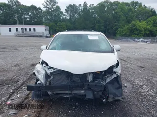 2019 Toyota Sienna XLE Auto Access Seat with VIN 5TDYZ3DC3KS970276, listed as a IAAI auction lot 42508519 with Not provided miles and . Bid and sale history available at DreamBid. Image 12.