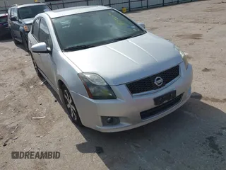 2012 Nissan Sentra S z VIN 3N1AB6AP4CL605131, wystawiony jako IAAI lot #42420591 z przebiegiem 199 410 mil mil oraz . Historia ofert i sprzedaży dostępna na DreamBid. Obrazek 1.