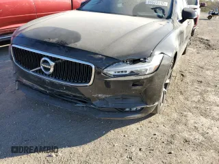 2018 Volvo S90 Momentum z VIN LVY992MK7JP005525, wystawiony jako Copart lot #65523112 z przebiegiem 57 072 mil mil oraz . Historia ofert i sprzedaży dostępna na DreamBid. Obrazek 9.
