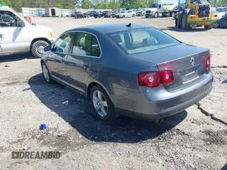 2009 Volkswagen Jetta Sedan SE with VIN 3VWRM71K09M175327, listed as a IAAI auction lot 41983924 with 217,285 mi miles. Bid and sale history available at carsss.com. Image 3.
