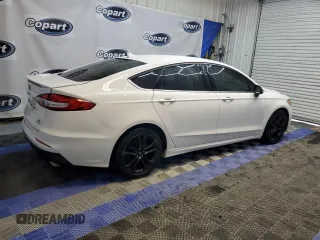 2019 Ford Fusion SE with VIN 3FA6P0HD9KR160433, listed as a Copart auction lot 52127725 with 160,025 mi miles and Clean Title. Bid and sale history available at carsss.com. Image 3.