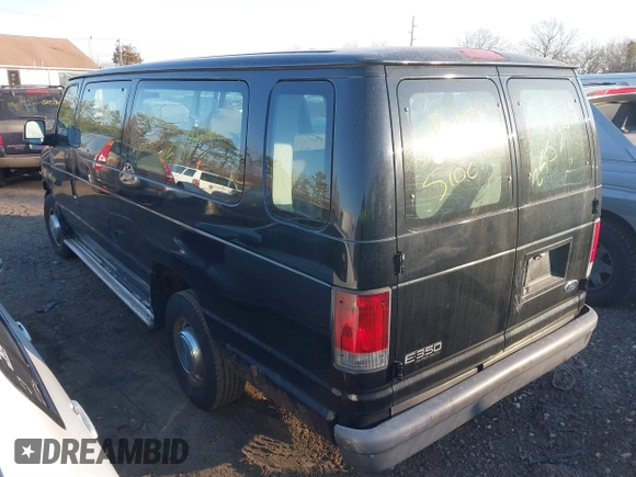 2005 Ford Econoline Wagon XL z VIN 1FBSS31L35HB17145, wystawiony jako IAAI lot #41436846 z przebiegiem Nie podano mil oraz . Historia ofert i sprzedaży dostępna na DreamBid. Obrazek 3.