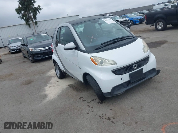 2013 Smart fortwo Pure with VIN WMEEJ3BA5DK625404, listed as a IAAI auction lot 42368884 with Not provided miles and . Bid and sale history available at DreamBid. Image 1.