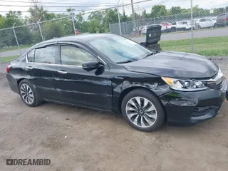 2017 Honda Accord Hybrid with VIN JHMCR6F33HC010926, listed as a IAAI auction lot 40061747 with 184,770 mi miles. Bid and sale history available at carsss.com. Image 1.
