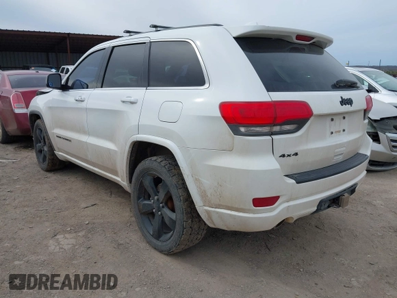 2015 Jeep Grand Cherokee Laredo with VIN 1C4RJFAG4FC631179, listed as a IAAI auction lot 41744865 with 184,872 mi miles. Bid and sale history available at carsss.com. Image 3.