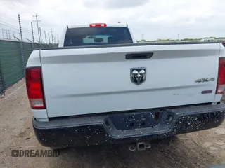 2012 Ram 2500 ST z VIN 3C6UD5HL6CG335854, wystawiony jako IAAI lot #42102244 z przebiegiem 187 838 mil mil oraz . Historia ofert i sprzedaży dostępna na DreamBid. Obrazek 16.
