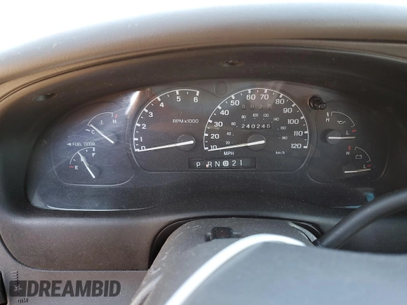 2001 Ford Explorer с VIN 1FMZU75E11ZA11087, выставлен на аукционе Copart как лот 46974935 с пробегом 240 246 миль миль и Списание • Salvage title. История ставок и продаж доступна на DreamBid. Изображение 9.