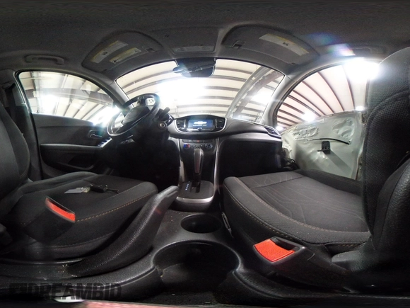 2018 Chevrolet Trax LT with VIN 3GNCJPSB4JL161027, listed as a IAAI auction lot 41750427 with 64,683 mi miles. Bid and sale history available at carsss.com. Image 18.