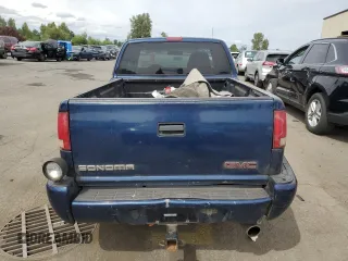1998 GMC Sonoma SLS with VIN 1GTCS19XXW8542455, listed as a Copart auction lot 58914944 with 0 mi miles and Salvage Title. Bid and sale history available at carsss.com. Image 6.