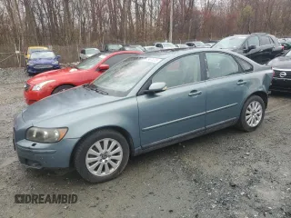 2005 Volvo S40 with VIN YV1MS382252099588, listed as a Copart auction lot 49973355 with 0 mi miles and Salvage Title. Bid and sale history available at carsss.com. Image 1.