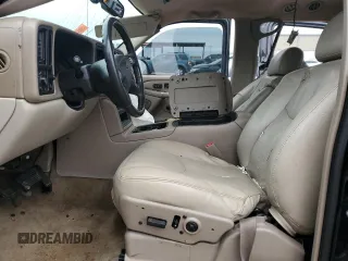 2005 GMC Yukon SLT z VIN 1GKEC13T45R134381, wystawiony jako Copart lot #45040165 z przebiegiem Nie podano mil oraz Szkoda całkowita • Salvage title. Historia ofert i sprzedaży dostępna na DreamBid. Obrazek 7.