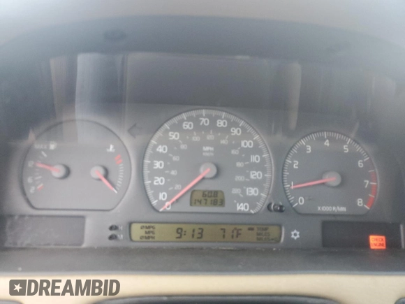 2000 Volvo S70 z VIN YV1LS61J3Y2668760, wystawiony jako Copart lot #86589334 z przebiegiem 147 183 mil mil oraz Czysty tytuł • Clean title. Historia ofert i sprzedaży dostępna na DreamBid. Obrazek 9.