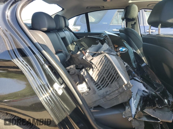 2014 BMW 5 Series 528i z VIN WBA5A5C54ED500070, wystawiony jako Copart lot #62386495 z przebiegiem Nie podano mil oraz Szkoda całkowita • Salvage title. Historia ofert i sprzedaży dostępna na DreamBid. Obrazek 10.