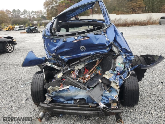 2012 Volkswagen Beetle 2.0T Turbo PZEV with VIN 3VWVA7ATXCM666396, listed as a Copart auction lot 84417204 with 0 mi miles and Salvage Title. Bid and sale history available at carsss.com. Image 6.