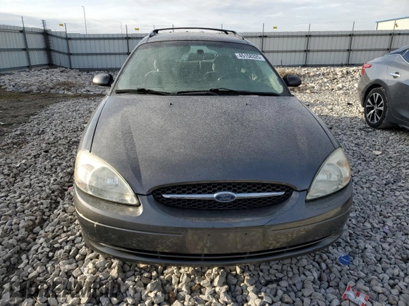 2002 Ford Taurus SE z VIN 1FAFP58S12G211216, wystawiony jako Copart lot #45158325 z przebiegiem 159 058 mil mil oraz Czysty tytuł • Clean title. Historia ofert i sprzedaży dostępna na DreamBid. Obrazek 5.