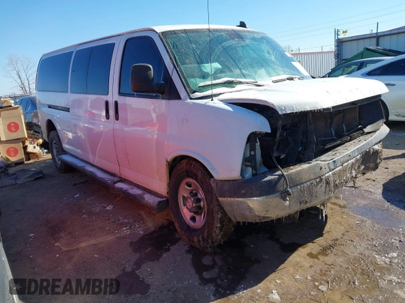 2019 Chevrolet Express Passenger LT с VIN 1GAZGPFG0K1282307, выставлен на аукционе IAAI как лот 41562519 с пробегом 175 934 миль миль и . История ставок и продаж доступна на DreamBid. Изображение 1.