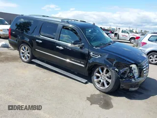 2007 Cadillac Escalade ESV z VIN 1GYFK66887R338413, wystawiony jako IAAI lot #42057919 z przebiegiem 187 431 mil mil oraz . Historia ofert i sprzedaży dostępna na DreamBid. Obrazek 1.