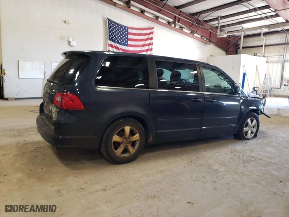 2009 Volkswagen Routan SE with VIN 2V8HW34109R544446, listed as a Copart auction lot 53520835 with 140,421 mi miles and Clean Title. Bid and sale history available at carsss.com. Image 3.