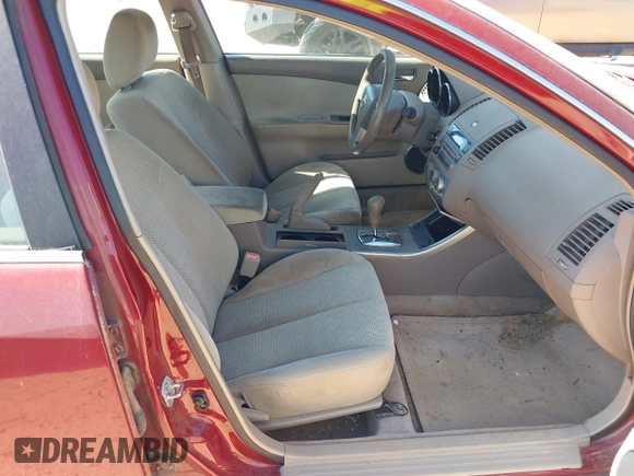 2005 Nissan Altima 2.5 S with VIN 1N4AL11D65N450982, listed as a IAAI auction lot 42018398 with 302,494 mi miles. Bid and sale history available at carsss.com. Image 5.