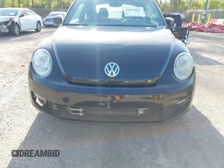 2015 Volkswagen Beetle Fleet Edition с VIN 3VWF17AT5FM640751, выставлен на аукционе IAAI как лот 41952659 с пробегом 172 089 миль миль и . История ставок и продаж доступна на DreamBid. Изображение 6.