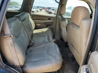 2002 GMC Yukon SLT z VIN 1GKEC13Z42J333817, wystawiony jako Copart lot #54819725 z przebiegiem 302 313 mil mil oraz Szkoda całkowita • Salvage title. Historia ofert i sprzedaży dostępna na DreamBid. Obrazek 11.
