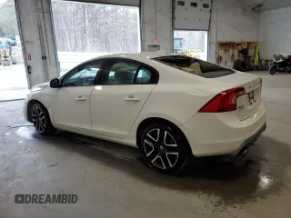 2018 Volvo S60 Dynamic z VIN YV140MTLXJ2450852, wystawiony jako Copart lot #53932485 z przebiegiem Nie podano mil oraz Szkoda całkowita • Salvage title. Historia ofert i sprzedaży dostępna na DreamBid. Obrazek 2.