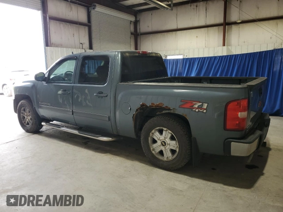 2011 Chevrolet Silverado 1500 LT with VIN 3GCPKSE30BG219546, listed as a Copart auction lot 55866205 with 212,739 mi miles and Clean Title. Bid and sale history available at DreamBid. Image 2.