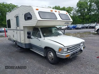 1991 Toyota Pickup with VIN JT5VN94T0M0021416, listed as a IAAI auction lot 42487441 with 87,380 mi miles and . Bid and sale history available at DreamBid. Image 1.