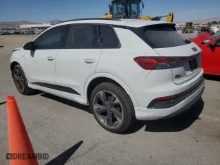 2024 Audi Q4 e-tron Premium Plus with VIN WA1L2BFZ2RP000542, listed as a Copart auction lot 58436604 with 4,946 mi miles and Salvage Title. Bid and sale history available at carsss.com. Image 2.