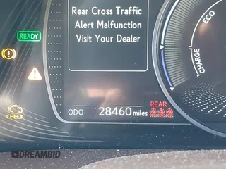 2021 Lexus ES 300h z VIN 58ADA1C11MU009897, wystawiony jako IAAI lot #42131776 z przebiegiem 28 460 mil mil oraz . Historia ofert i sprzedaży dostępna na DreamBid. Obrazek 16.