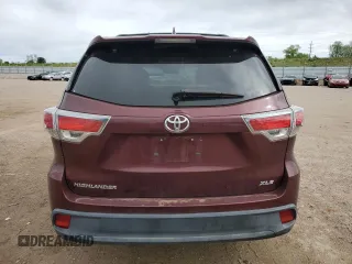2015 Toyota Highlander XLE z VIN 5TDKKRFH0FS097839, wystawiony jako Copart lot #57030755 z przebiegiem 105 997 mil mil oraz Szkoda całkowita • Salvage title. Historia ofert i sprzedaży dostępna na DreamBid. Obrazek 6.