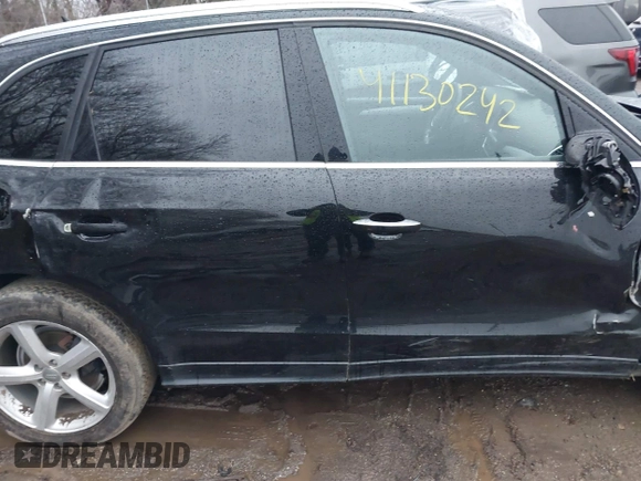 2017 Audi Q5 Premium Plus z VIN WA1M2AFP8HA040509, wystawiony jako IAAI lot #41130242 z przebiegiem 44 490 mil mil oraz . Historia ofert i sprzedaży dostępna na DreamBid. Obrazek 13.
