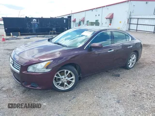 2014 Nissan Maxima SV z VIN 1N4AA5AP5EC474628, wystawiony jako IAAI lot #42374824 z przebiegiem 111 447 mil mil oraz . Historia ofert i sprzedaży dostępna na DreamBid. Obrazek 2.