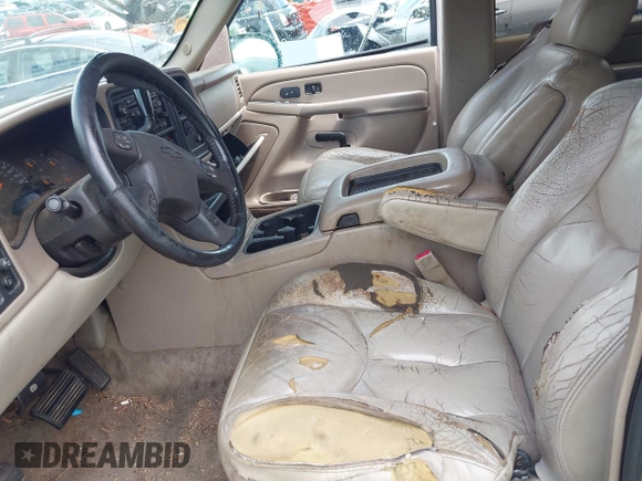 2005 Chevrolet Suburban LT with VIN 3GNEC16Z95G223768, listed as a IAAI auction lot 42389953 with Not provided miles and . Bid and sale history available at DreamBid. Image 5.