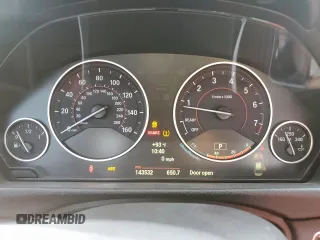 2013 BMW 3 Series 335i xDrive z VIN WBA3B9C50DJ899071, wystawiony jako Copart lot #50938045 z przebiegiem 143 532 mil mil oraz Szkoda całkowita • Salvage title. Historia ofert i sprzedaży dostępna na DreamBid. Obrazek 9.